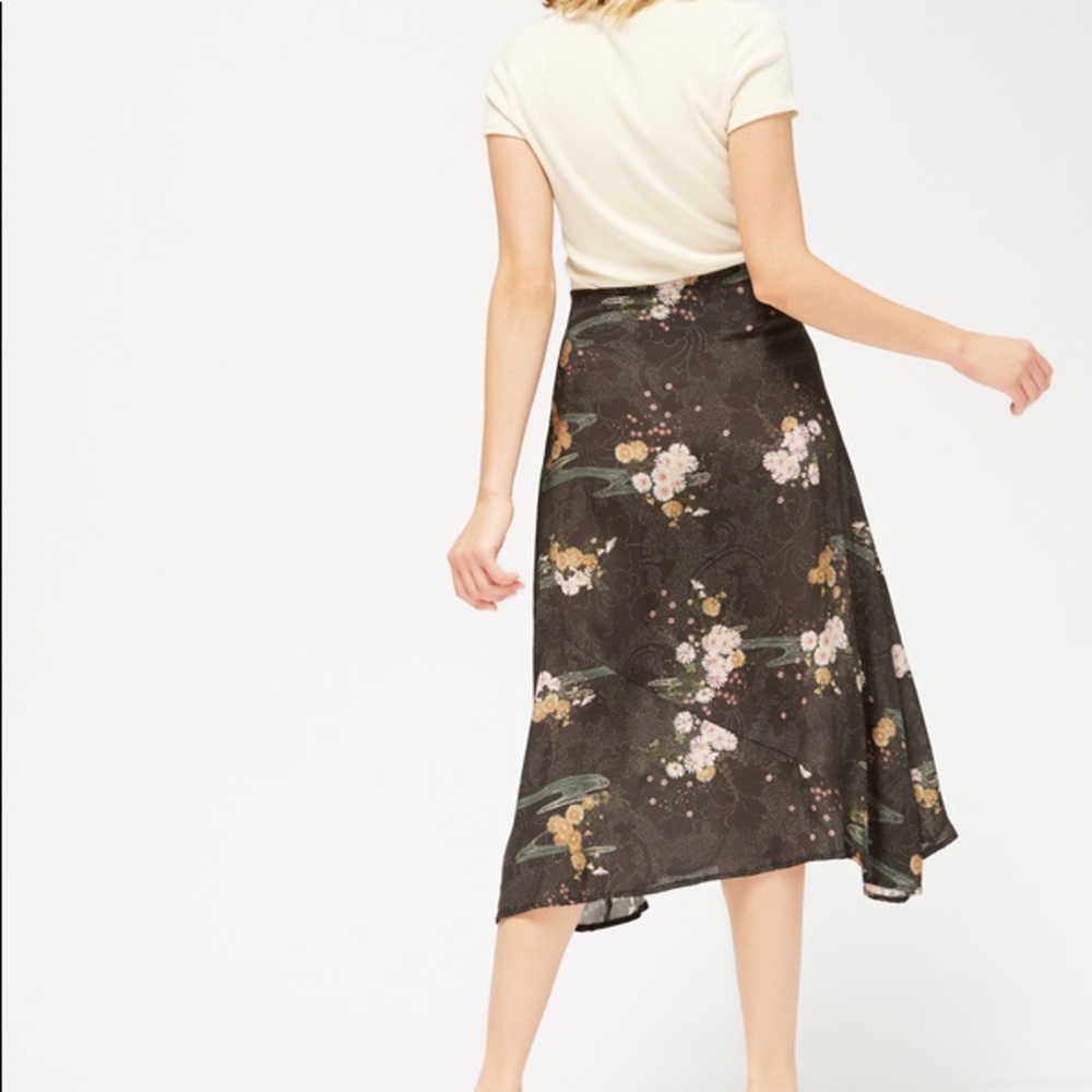 LACAUSA floral midi skirt NWOT - Picture 2 of 3